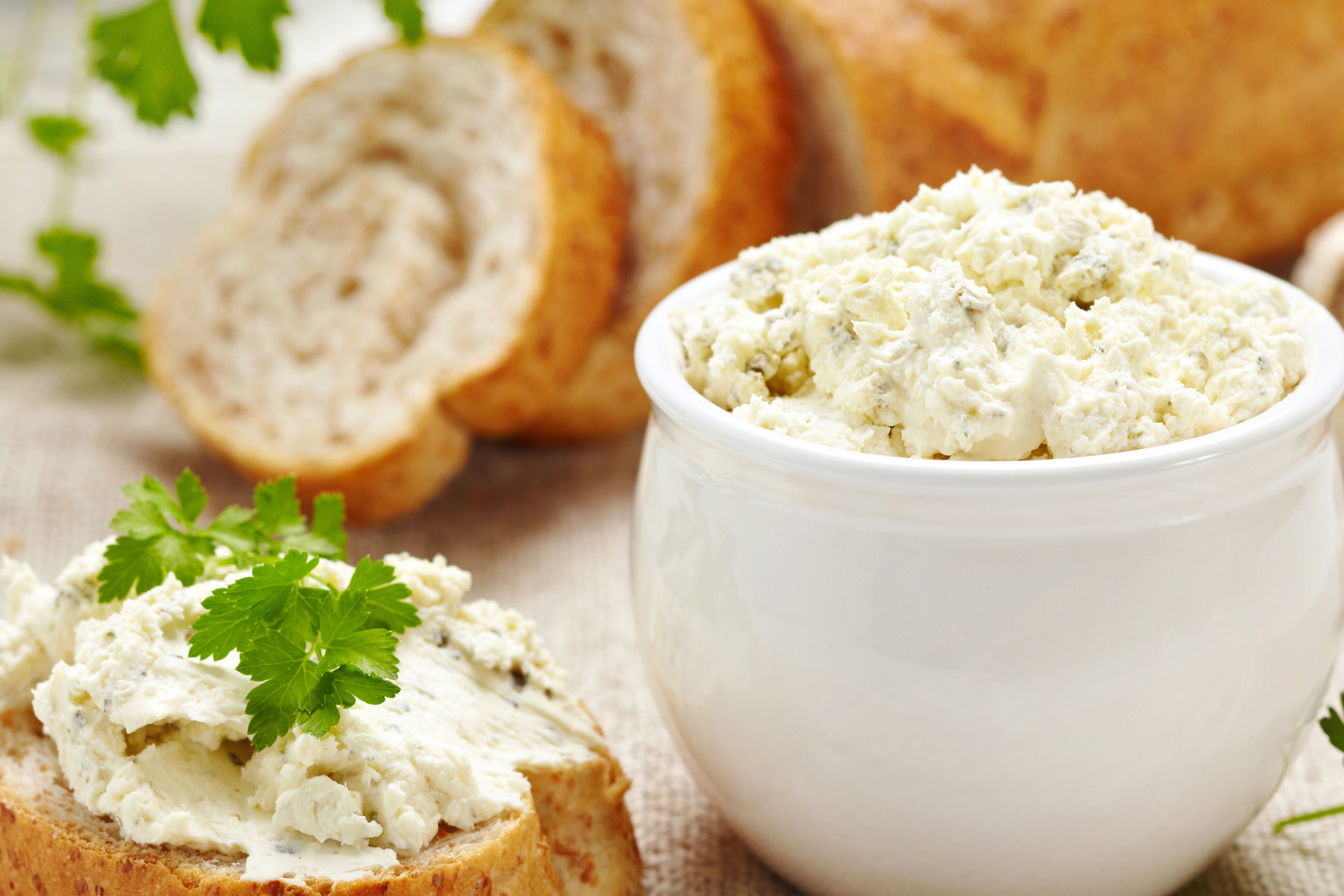 French Garlic-Herb Cheese Spread